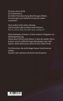 Ein Text reflektiert über Erreichtes, Selbstoptimierung und die Suche nach Authentizität. Unten ein Barcode.
