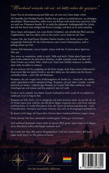 "Manchmal wünsche ich mir, ich hätte neben dir gesessen."  
Es folgen Absätze über Espen Nox, seine Karriere und Begegnung mit Benjamin.  
Unten sind ein Kompass-Symbol, Initialen "DL" und eine Regenbogenflagge.