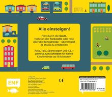 "Alle einsteigen! Fahr durch die Stadt, halte an der Tankstelle oder rase über die Rennstrecke."

Bunte Illustration mit Autos, Häusern und einem Park.