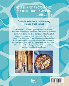 Oben: "More than just a cookbook – it's a love letter to Sardinia" – Jamie Oliver.  
Bilder: Eine enge Gasse, ein Fischgericht.