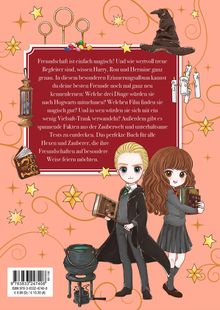 Text über freundschaftliche Magie, Hogwarts und Tests. Illustration: zwei Figuren in magischer Kleidung, Bücher haltend. Sterne und Zaubergegenstände im Hintergrund.