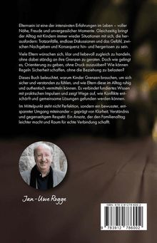 Ein Buchtext thematisiert Elternschaft: Nähe, Herausforderungen, Orientierung ohne Druck. Foto eines lächelnden Mannes, Jan-Uwe Rogge.
