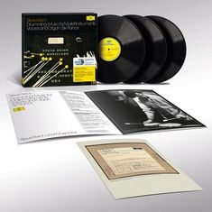 Plattencover mit Text: "Steve Reich Drumming: Music for Mallet Instruments, Voices and Organ, Six Pianos". Dazu Schallplatten und Booklet.