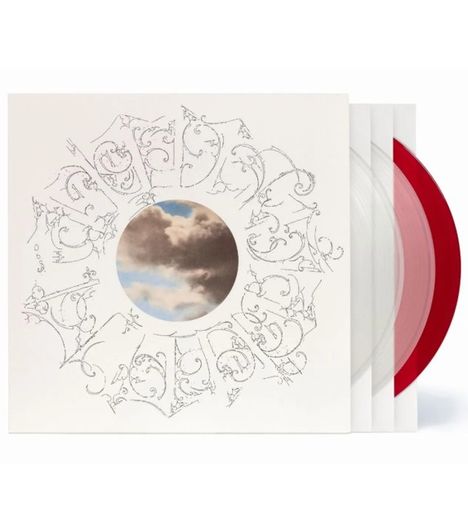 Oben "Jennifer Cardini & Lucie Antunes". Zwei Schallplatten, eine rot, eine weiß, mit kunstvoll gestalteten Hüllen.