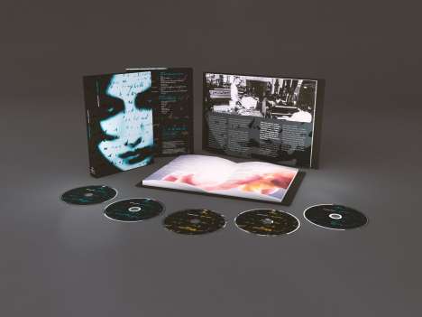 Marillion: Brave (Limited Deluxe Edition), 4 CDs und 1 Blu-ray Disc