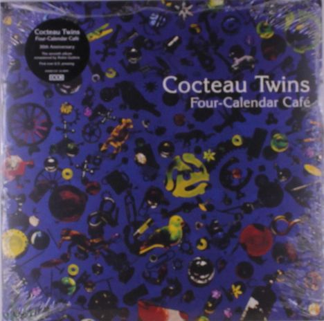 Text: "Cocteau Twins Four-Calendar Café" auf blauem Hintergrund mit bunten, abstrakten Objekten.