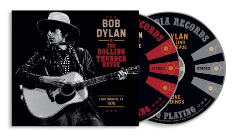 "BOB DYLAN & THE ROLLING THUNDER REVUE, FORT WORTH, TX 1976." Person mit Gitarre, trägt Hut und Sonnenbrille.