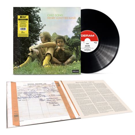 Covertext: "CHILD SONG, HENRY LOWTHER BAND". Schallplatte, zwei sitzende Personen im Gras. Unten Texte und Notizen in einem Heft.