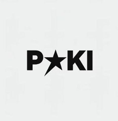 Text: "P KI" mit einem Stern anstelle des "O". Schwarze Buchstaben auf grauem Hintergrund.