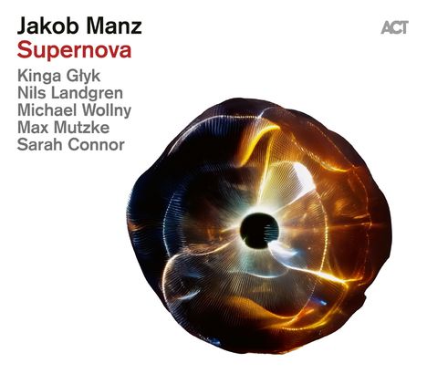 Text: Jakob Manz, Supernova, Kinga Głyk, Nils Landgren, Michael Wollny, Max Mutzke, Sarah Connor. 
Illustration: bunte Lichtwirbel.