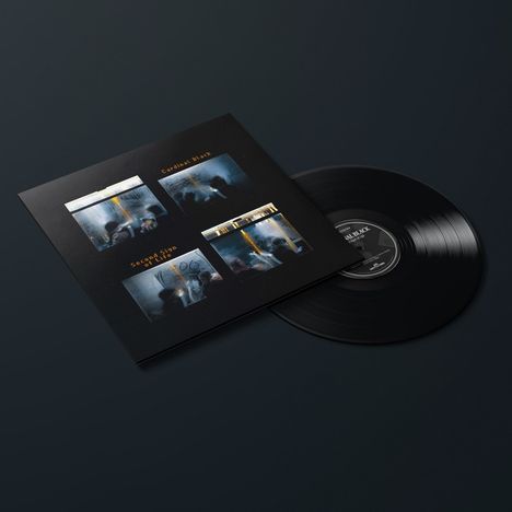 Schwarzes Albumcover mit der Aufschrift "Cardinal Black" und "Second Sign of Life". Zeigt unscharfe Bilder von Menschen.