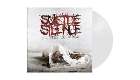 "SUICIDE SILENCE" in roter, krakeliger Schrift, "NO TIME TO BLEED" darunter. Ein blutverschmiertes, zerknittertes Tuch liegt auf grauem Boden.