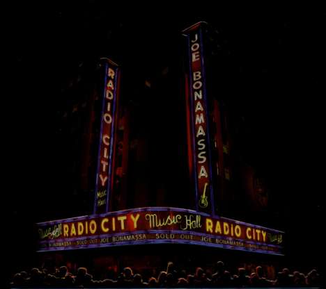 Joe Bonamassa: Live At Radio City Music Hall 2015, 1 CD und 1 Blu-ray Disc