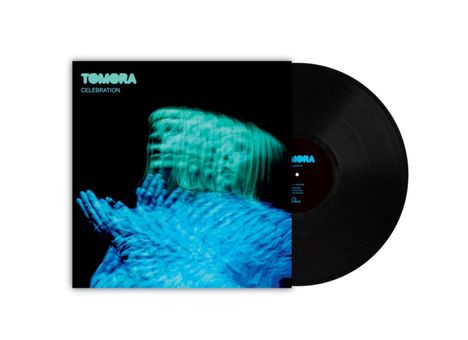 Text: "TOMORA CELEBRATION". Ein Albumcover mit einem stilisierten, sich wiederholenden Bild einer Person in blauen Tönen.