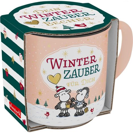 „Winter Zauber für Dich“ auf einer Tasse mit niedlichen Schaf-Illustrationen im Schnee. Verpackung weihnachtlich dekoriert.