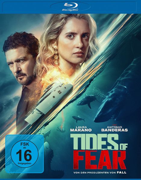 "Vorab-Cover", "FSK ab 16 freigegeben", "LAURA MARANO", "ANTONIO BANDERAS", "TIDES OF FEAR", "VON DEN PRODUZENTEN VON FALL". Zwei Personen, Boot und Haie.