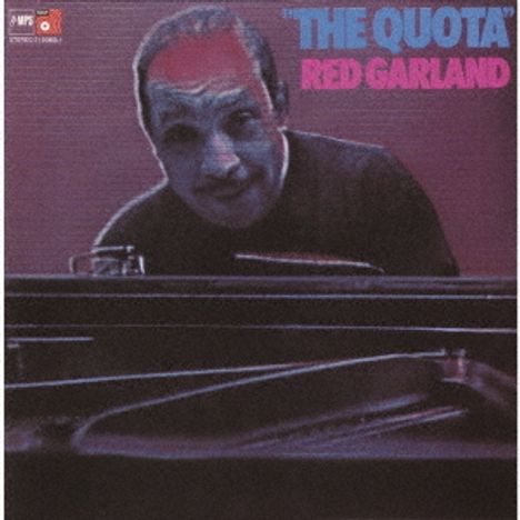 "THE QUOTA" RED GARLAND. Ein Mann spielt am Klavier, in dunklen, gedämpften Farben dargestellt.