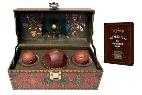 Harry Potter Collectible Quidditch Set (Includes Removeable Golden Snitch!), Diverse