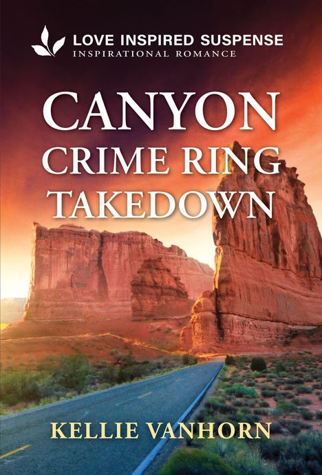 "Canyon Crime Ring Takedown" von Kellie Vanhorn. Wüstenlandschaft mit beeindruckenden Felsformationen und Straße.