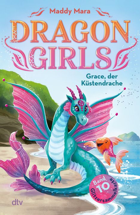 Maddy Mara, DRAGON GIRLS, Grace, der Küstendrache, Band 10 Glitzersammelkarte. Blauer Drache am Strand mit pinken Flügeln.
