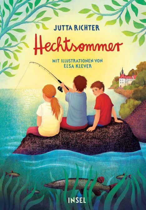 Titel: "Hechtsommer" von Jutta Richter. Drei Kinder sitzen auf einem Felsen am Wasser, einer angelt.