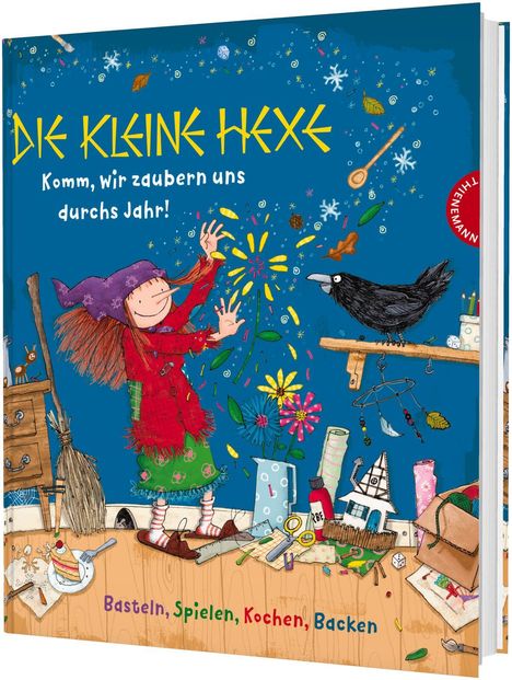„DIE KLEINE HEXE Komm, wir zaubern uns durchs Jahr!“ Eine fröhliche Hexe mit Besenwerkstatt und Krähe, umgeben von Bastelmaterial.