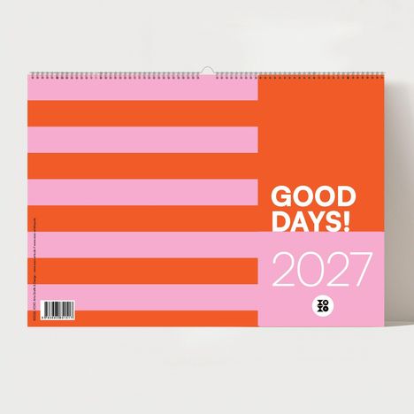 „GOOD DAYS! 2027“ in Weiß auf einem orangen und rosafarbenen Hintergrund mit horizontalen Streifen.