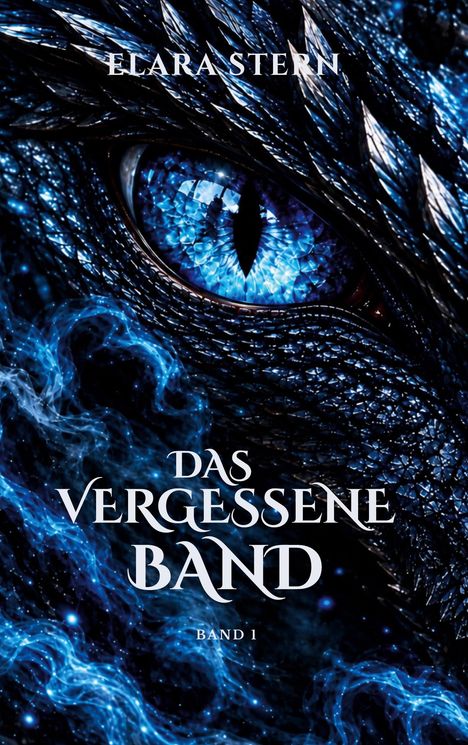 "Elara Stern. Das vergessene Band. Band 1." Zwei Personen vor Dschungelkulisse mit Drache, Wasserfall im Hintergrund.