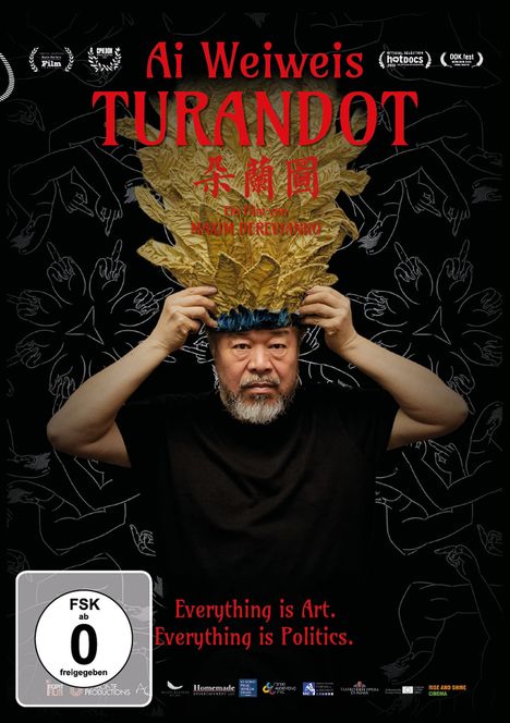 Ai Weiweis TURANDOT. Ab 16. Oktober im Kino. Everything is Art. Everything is Politics. Mann mit goldener Kopfbedeckung.