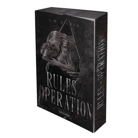 Auf einem Buch steht "COVER COMING SOON", "L. M. BICKER", "RULES OF OPERATION", "VAJONA". Seitenrand mit "COMING SOON".