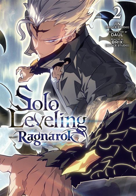 „Solo Leveling: Ragnarok“, Band 2, zeigt eine dynamische Figur mit weißem Haar und einem schwarzen Mantel.