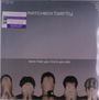„MATCHBOX twenty“, darunter „more than you think you are“. Fünf Personen halten ihre Hände vor ihre Gesichter.