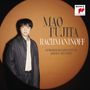 Mao Fujita, Rachmaninoff, Gewandhausorchester, Andris Nelsons. Ein Musiker in dunkler Kleidung vor orangefarbenem Hintergrund.