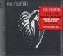 "FOO FIGHTERS ONE BY ONE" in Weiß und Rot, zerschmettertes Herz als Illustration. Beinhaltet Bonus-DVD und Enhanced CD.
