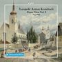 "Leopold Anton Kozeluch Piano Trios Vol. 5 Trio 1790." Alte Stadtansicht mit Kirche, Menschen und Pferdekutsche.