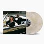 Zwei Männer in einem Cabrio, lächelnd. Ein Vinyl mit schwarzem Label ist teilweise sichtbar; keine weiteren Details zu erkennen.