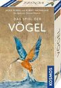 „Das Spiel der Vögel“. Illustration mit Eisvogel im Flug über Wasser. Farben: Blau, Orange, Beige.