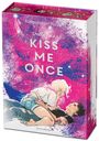 Text: "Stella Tack KISS ME ONCE". Illustration: Eine Frau beugt sich über einen liegenden Mann, vor pink-violettem Hintergrund.