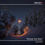 Text: "Follow the Star! Octavians". Winterlandschaft mit schneebedeckten Bäumen und einem strahlenden Stern am Himmel.