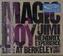 "New Music Fridays" und "The Jimi Hendrix Experience - Live at Berkeley". Schwarz-violetter Text auf beigem Hintergrund.