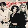 "Bananarama" in roter Schrift oben, "True Confessions" in blauer Schrift unten. Drei Frauen posieren selbstbewusst.