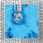 Das Bild zeigt "ATROCITY EXHIBITION" und "DANNY BROWN". Eine abstrakte, verzerrte Figur in Blautönen dominiert die Mitte.