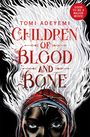 "CHILDREN OF BLOOD AND BONE" in goldener Schrift, "TOMI ADEYEMI" in Rot. Dunkler Hintergrund mit Lichtpunkten.