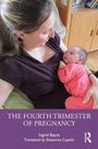 „THE FOURTH TRIMESTER OF PREGNANCY“ von Ingrid Bayot, übersetzt von Ekaterina Cupelin. Eine Frau hält ein Baby im Arm.