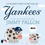 Ein Buchcover mit dem Text: "Your Baby's First Word Will Be Yankees" von Jimmy Fallon. Zwei Kühe, eine trägt eine Baseballkappe.