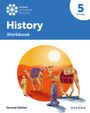 "History Workbook, Second Edition, Oxford. Illustration von Menschen mit Kamelen in einer Wüstenlandschaft bei Sonnenuntergang."