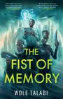 "The Fist of Memory, Wole Talabi." Drei Personen mit futuristischer Technologie vor einer Stadtlandschaft.