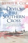 "Devil’s Fire, Southern Cross" von Jeffrey R. Cox. Illustration von Kriegsschiffen vor einem roten und weißen Fahnenhintergrund.