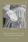 Raphaël Girard, "Populism and Courts in an Age of Constitutional Impatience," graue Statue eines ausgestreckten Arms.