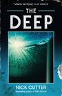 Text: "Utterly terrifying" Clive Barker, THE DEEP, Nick Cutter. Unterwasseraufnahme mit Lichtstrahlen und Fischschwarm.